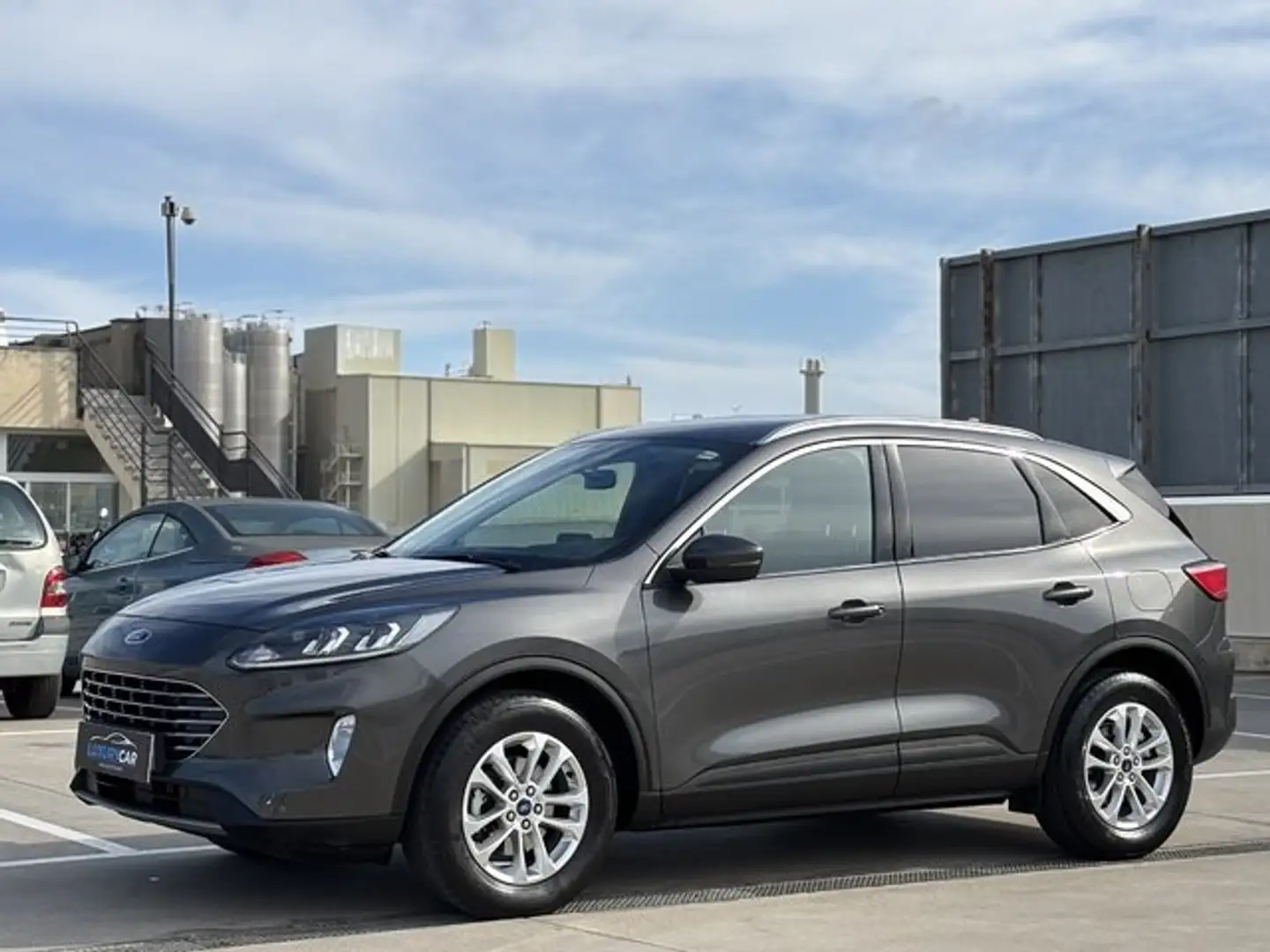 Ford Kuga 1.5 EcoBoost Titanium FWD 150 Gris - 2