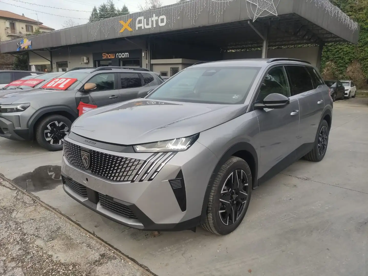 Peugeot 5008 Nuovo 5008 Hybrid 136 e-DCS6 Allure 7 Posti Gris - 1