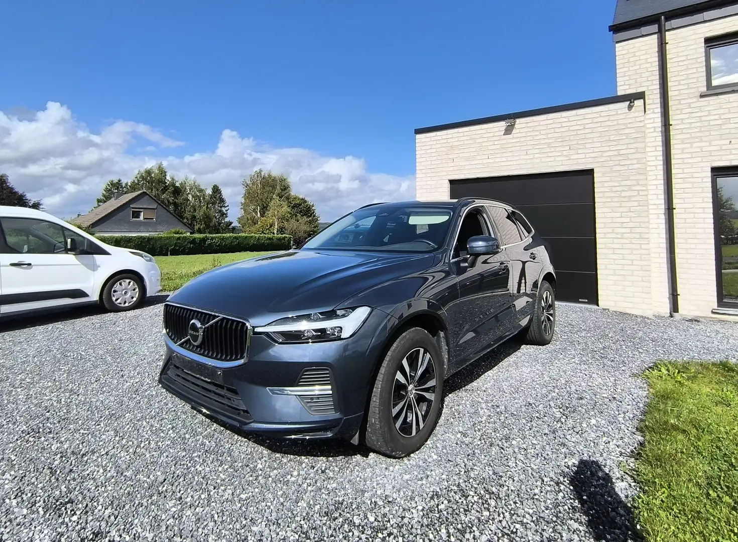 Volvo XC60 B4 D geartronic momentum pro Grijs - 1