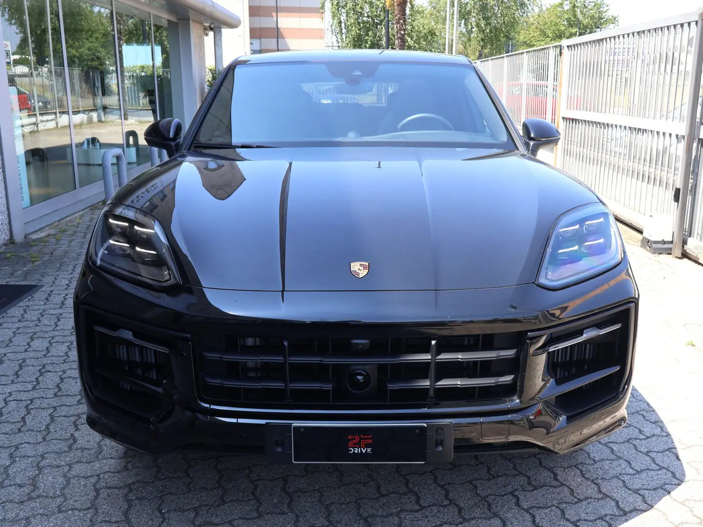 Porsche Cayenne 3.0 V6 E-Hybrid Coupé Schwarz - 2