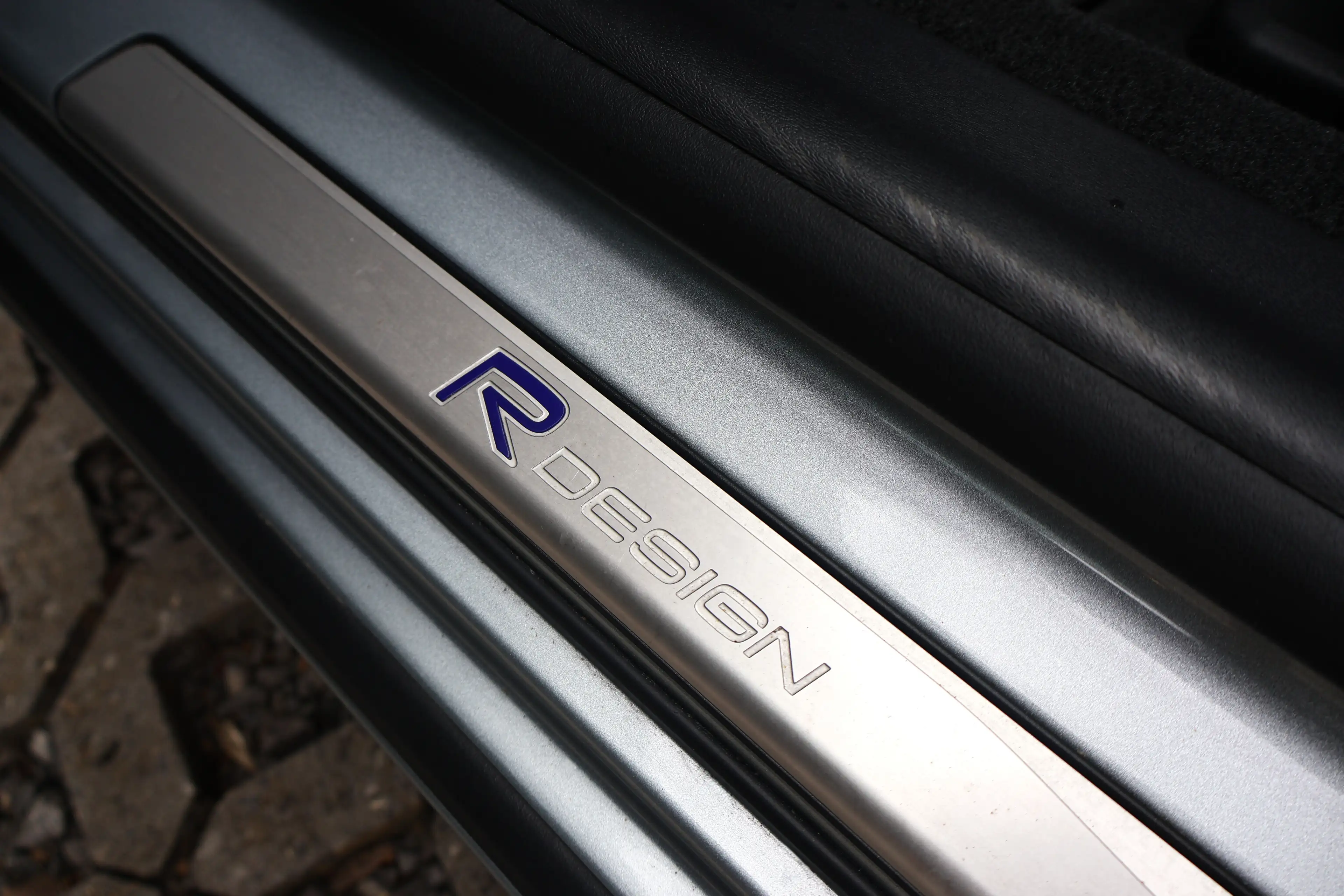 Volvo S60 S60 2.0 T4 Momentum R-Design Geartronic Garantie * — photo 9