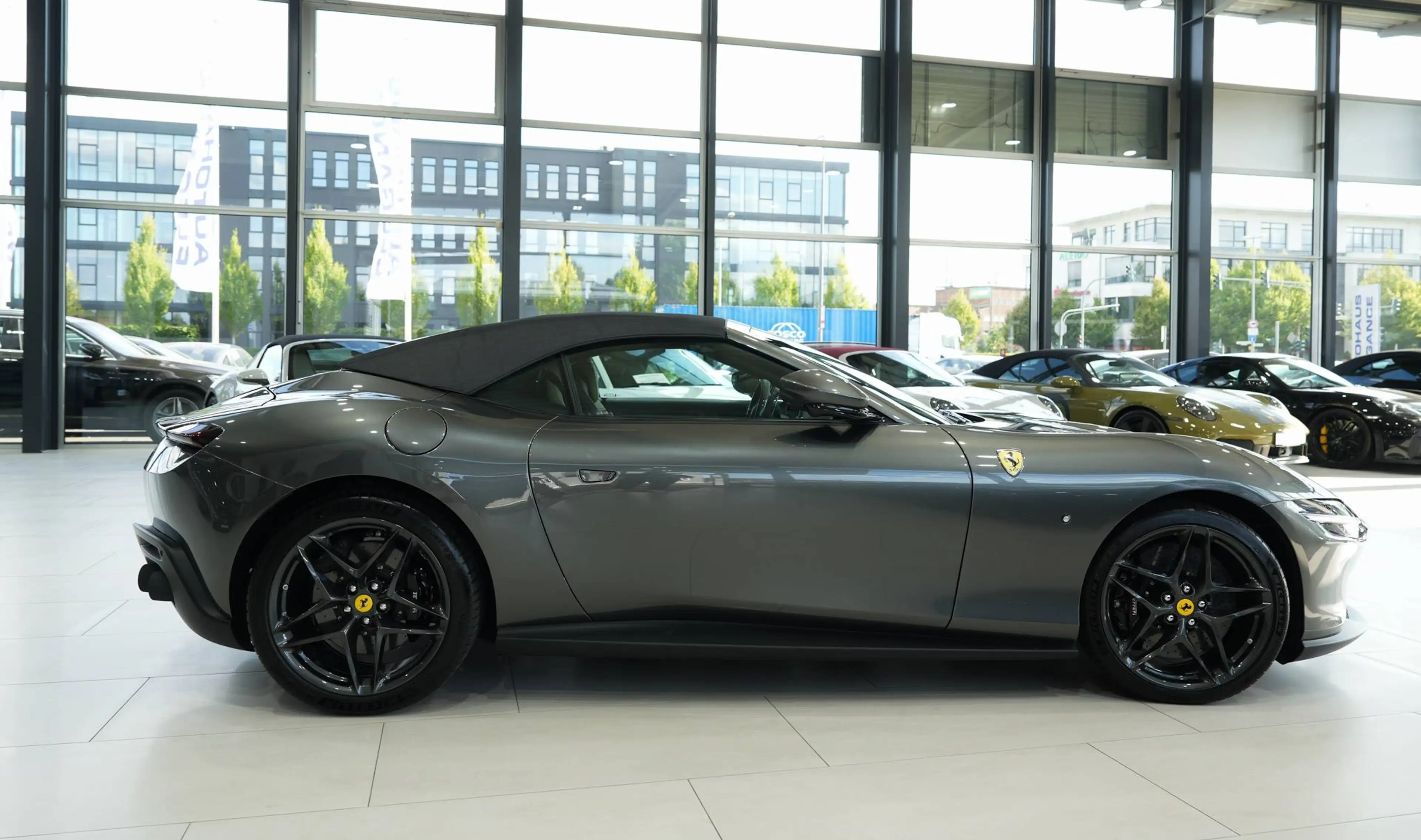 Ferrari Roma Spider*1.HAND*CARBON-LED*SONDERAUSSTATTUNG — photo 10