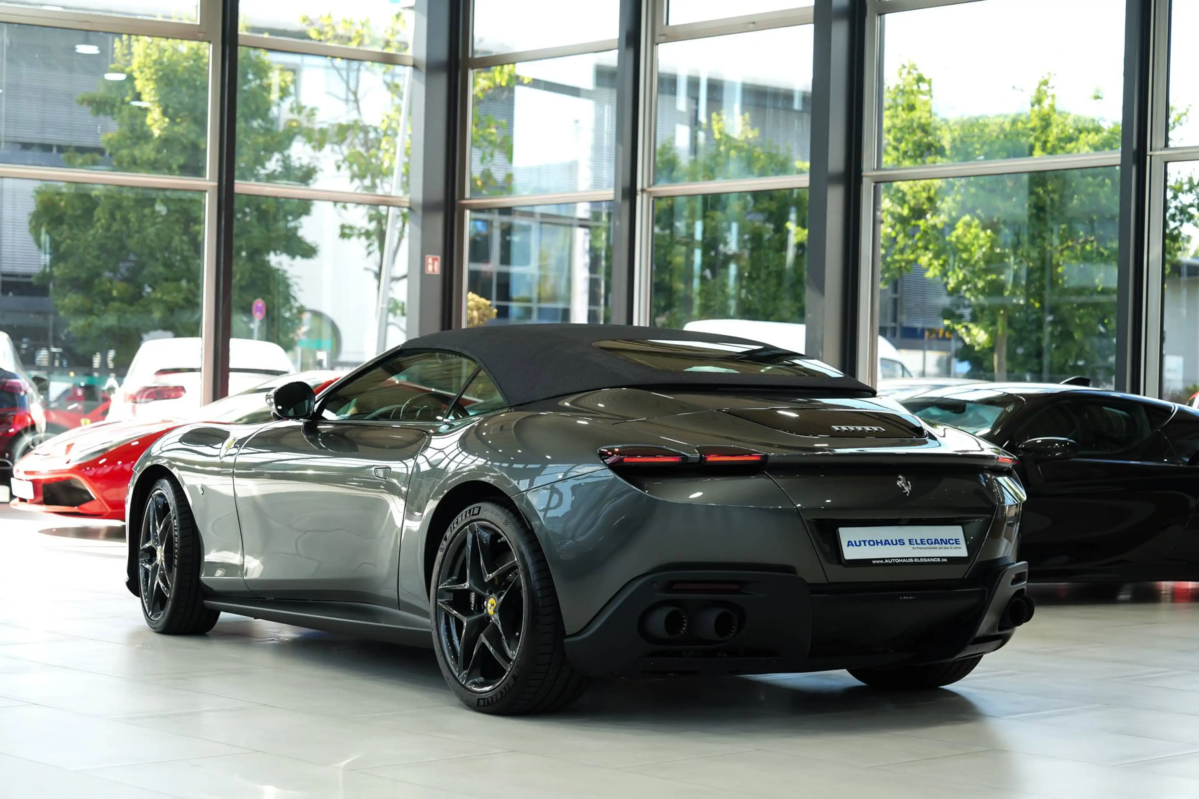 Ferrari Roma Spider*1.HAND*CARBON-LED*SONDERAUSSTATTUNG — photo 9