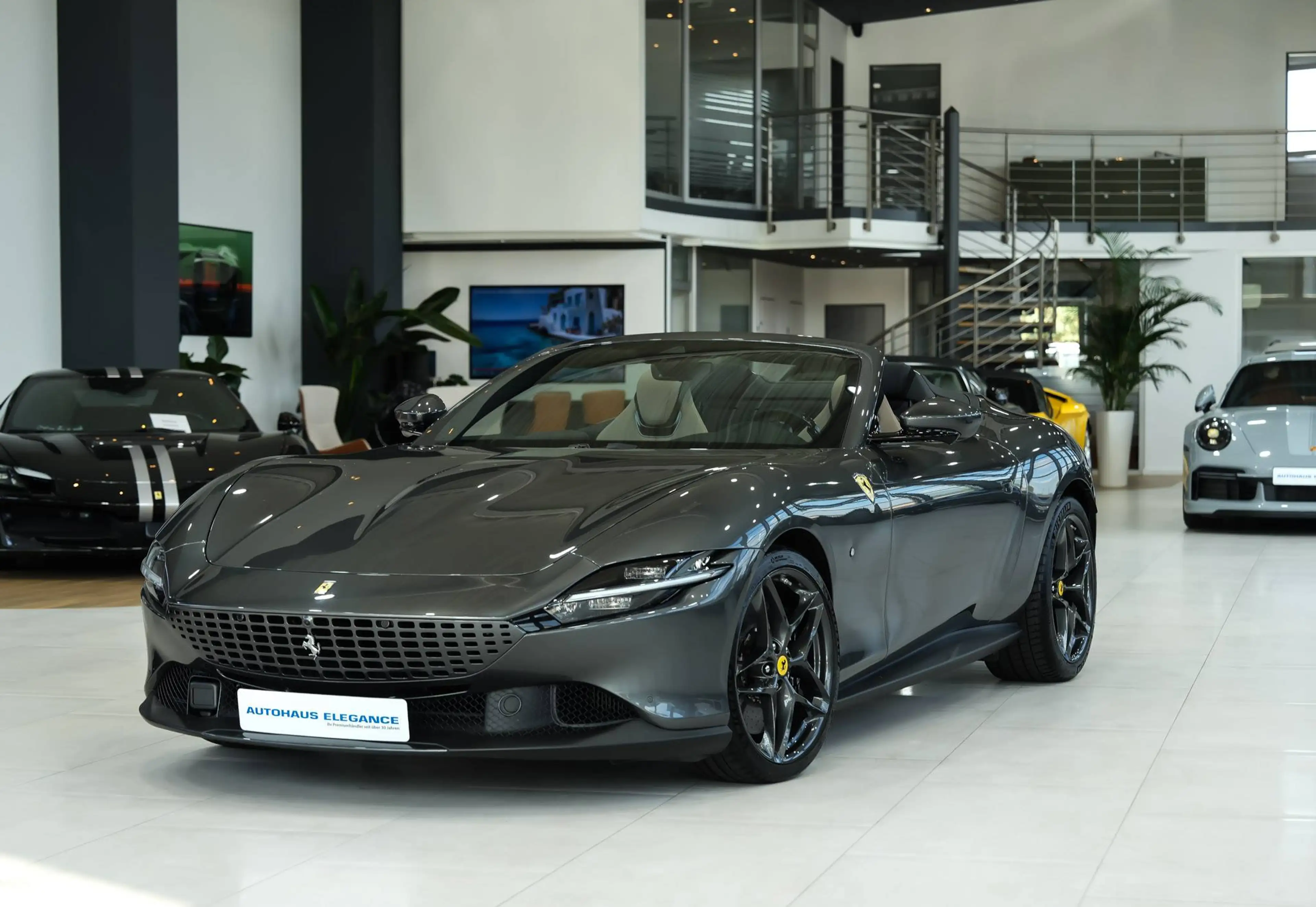 Ferrari Roma Spider*1.HAND*CARBON-LED*SONDERAUSSTATTUNG