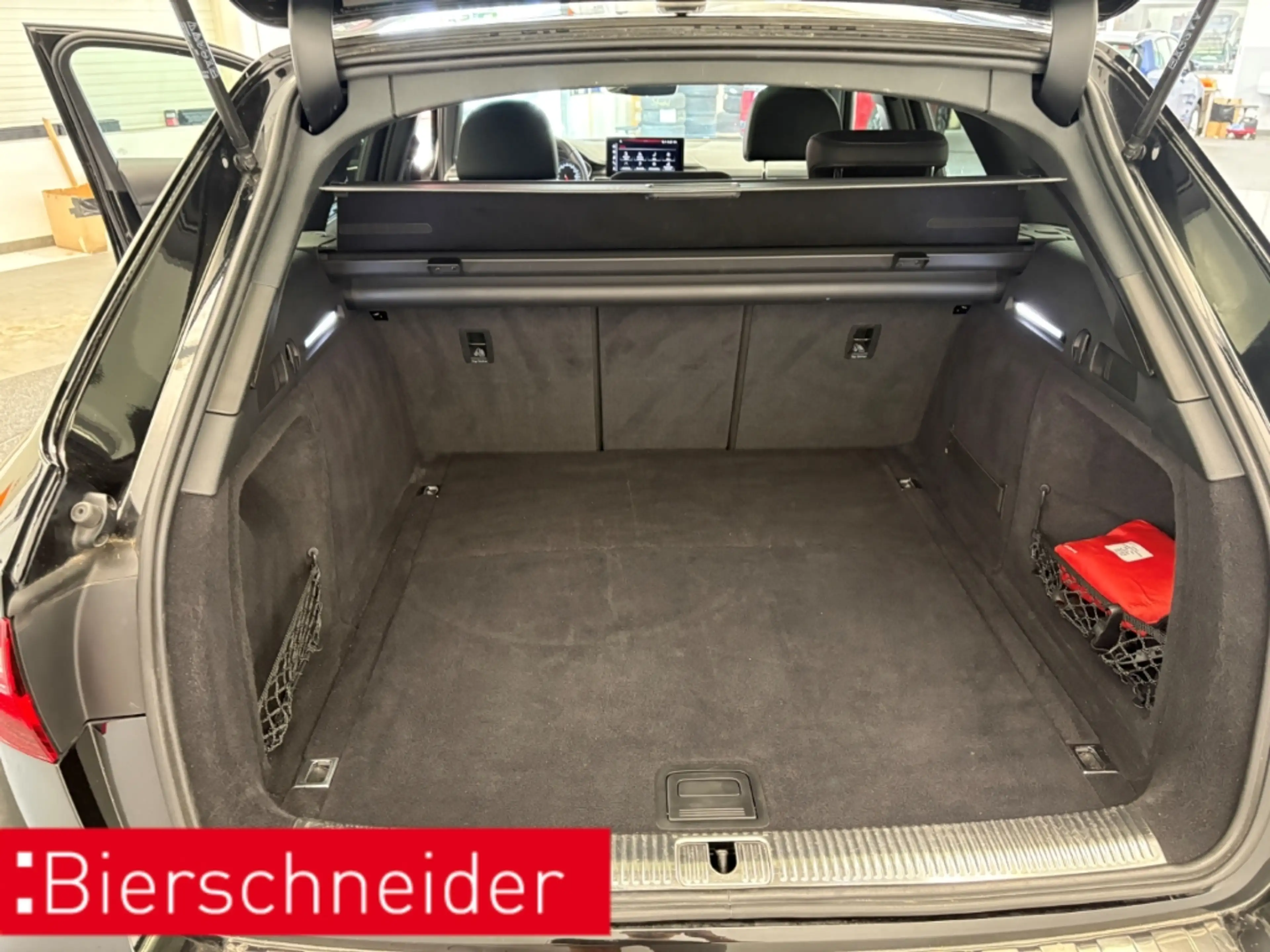 Audi A4 allroad 40 TDI qu. S tronic PANO KAMERA NAVI 18 PDC DAB — photo 15