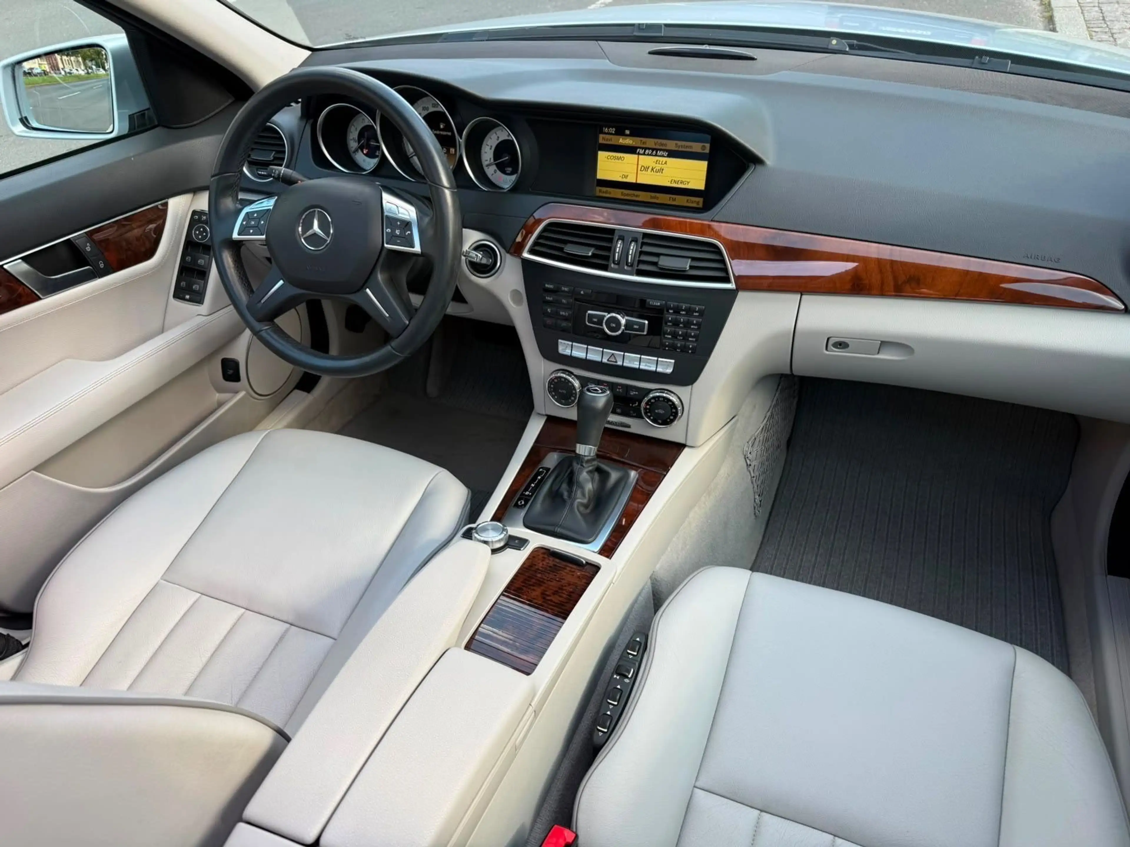 Mercedes-Benz C 350 4MATIC ELEGANCE *1-HAND*NAXI*BI-XENON*PANO — photo 14