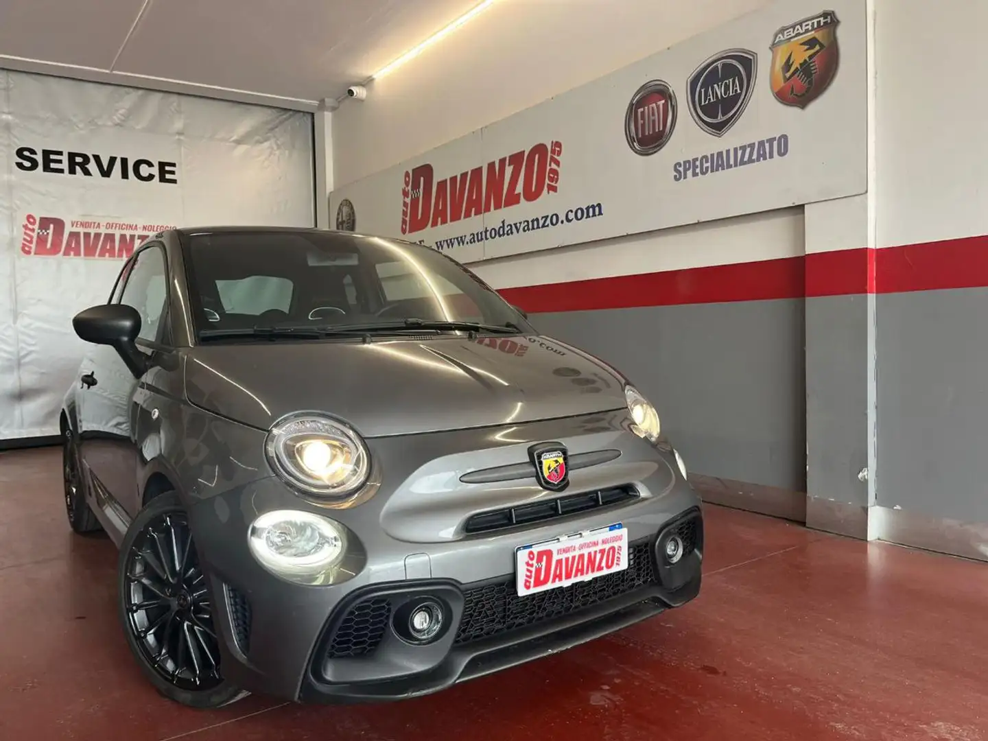 Abarth 595 1.4 Turbo T-Jet 165 CV Gris - 1