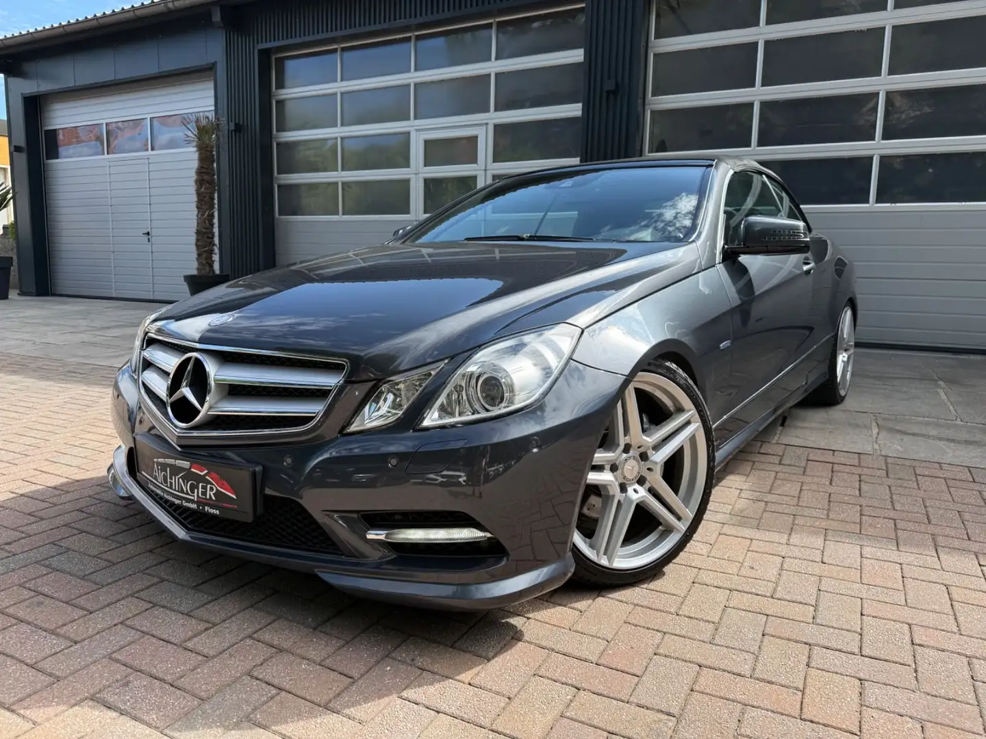Mercedes-Benz E 350 CDI Cabrio BlueEfficiency AMG Xenon Grau - 1