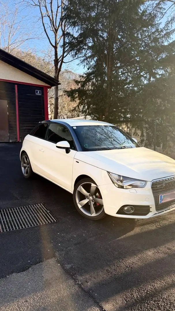 Audi A1 1,2 TFSI Ambition 3xSline - 1