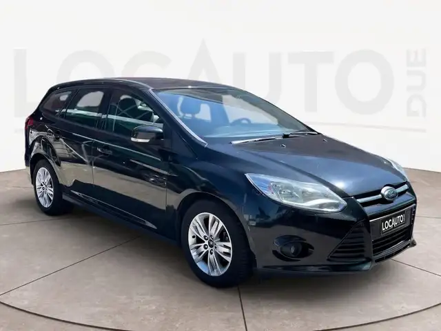 Ford Focus view 2