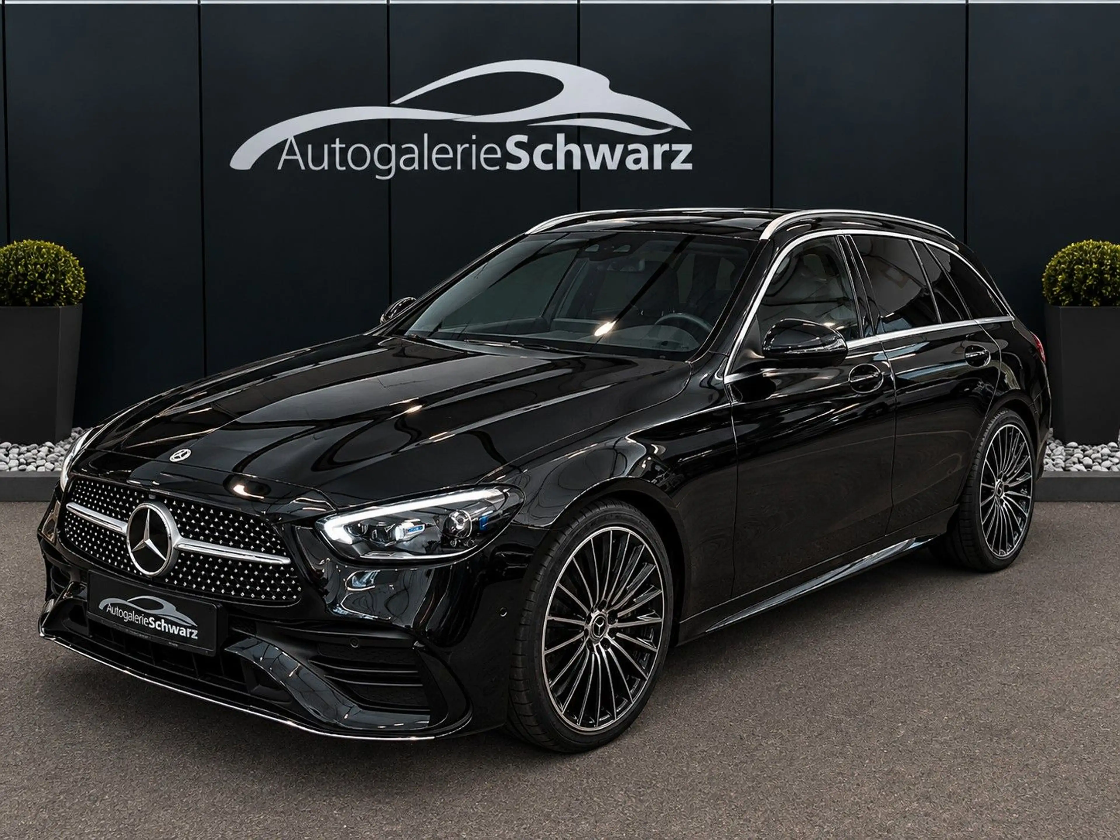 Mercedes-Benz C 300 d T AMG PANO NAPPA DIS+ MEMO DIGI+LIGHT AHK