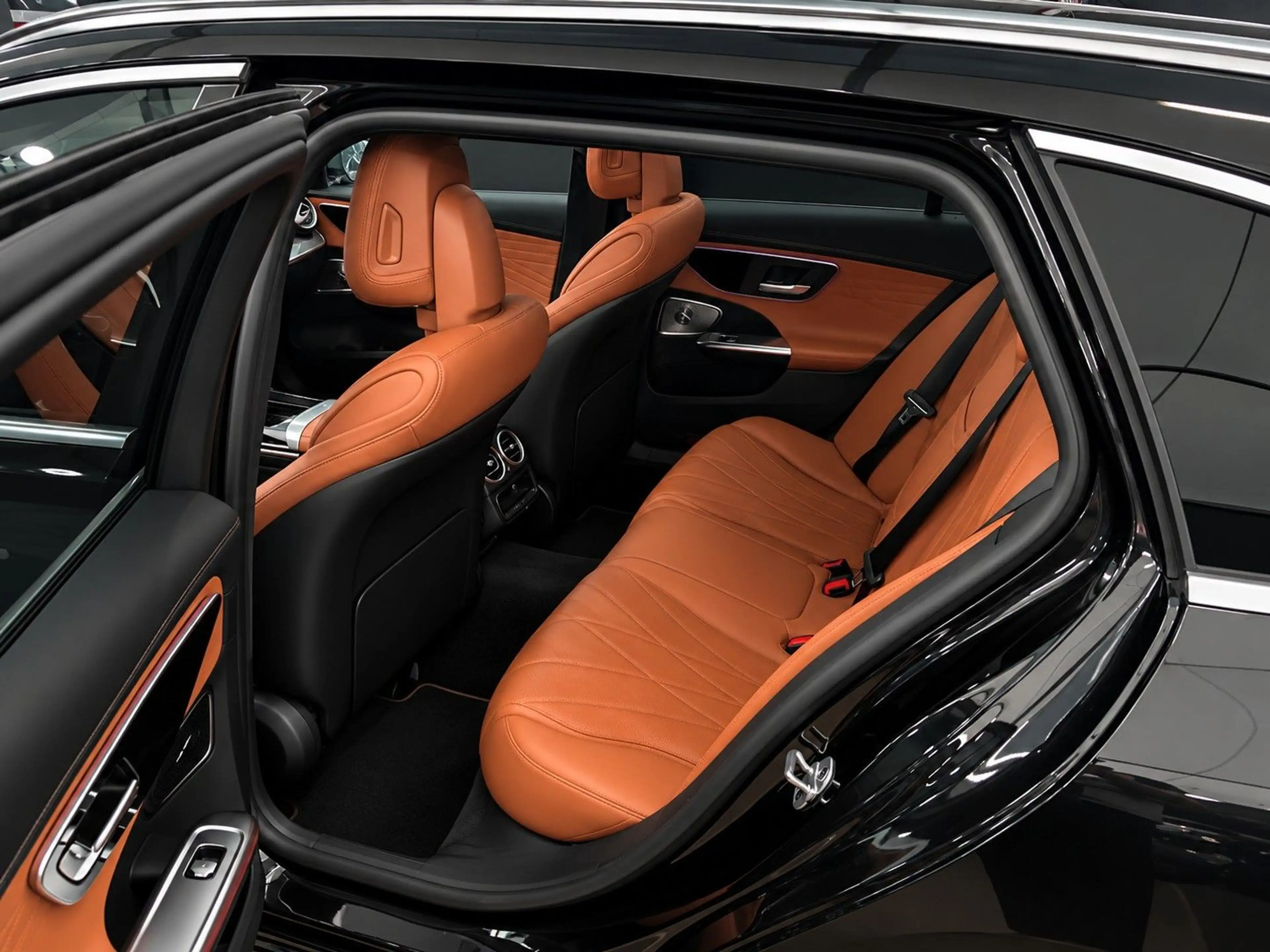 Mercedes-Benz C 300 d T AMG PANO NAPPA DIS+ MEMO DIGI+LIGHT AHK — photo 9