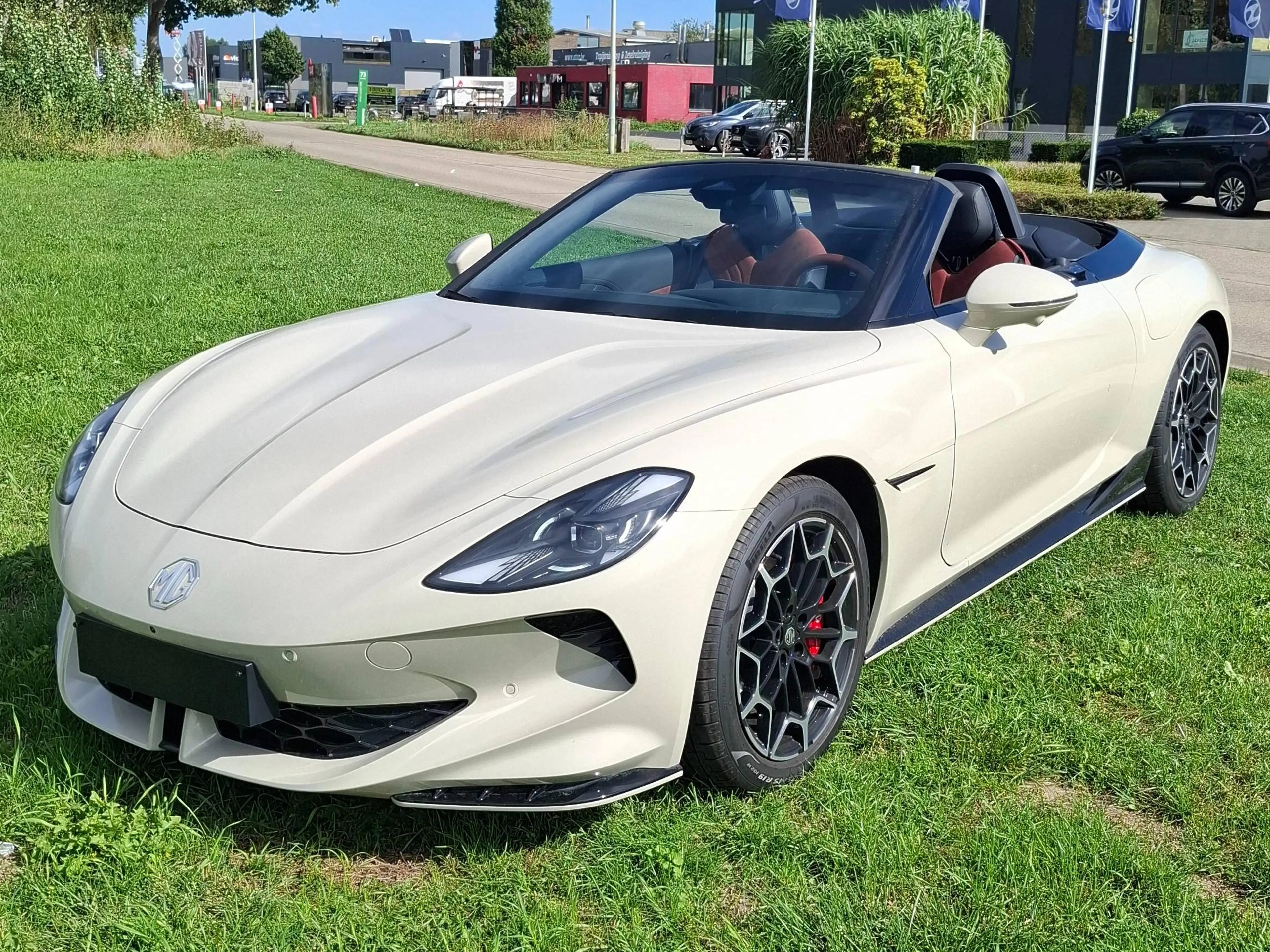 MG Cyberster Cyberster 77 kWh Trophy Extended Range 100th Anniversary