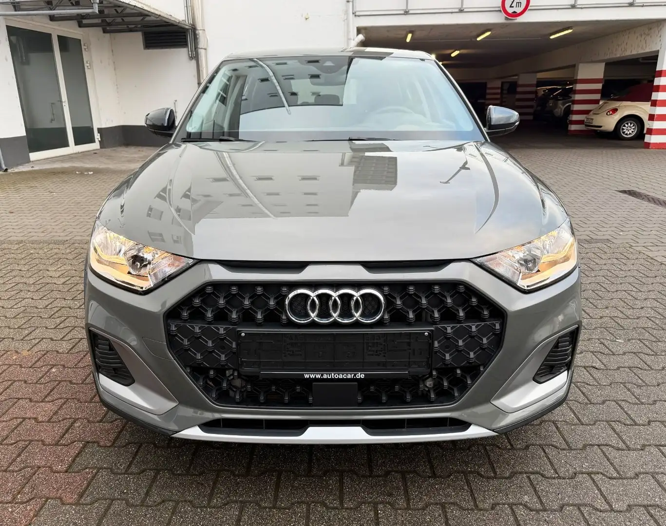 Audi A1 ALLSTREET 30 TFSI NAVI/SHZ/VIRTUAL/1HAND Grau - 2
