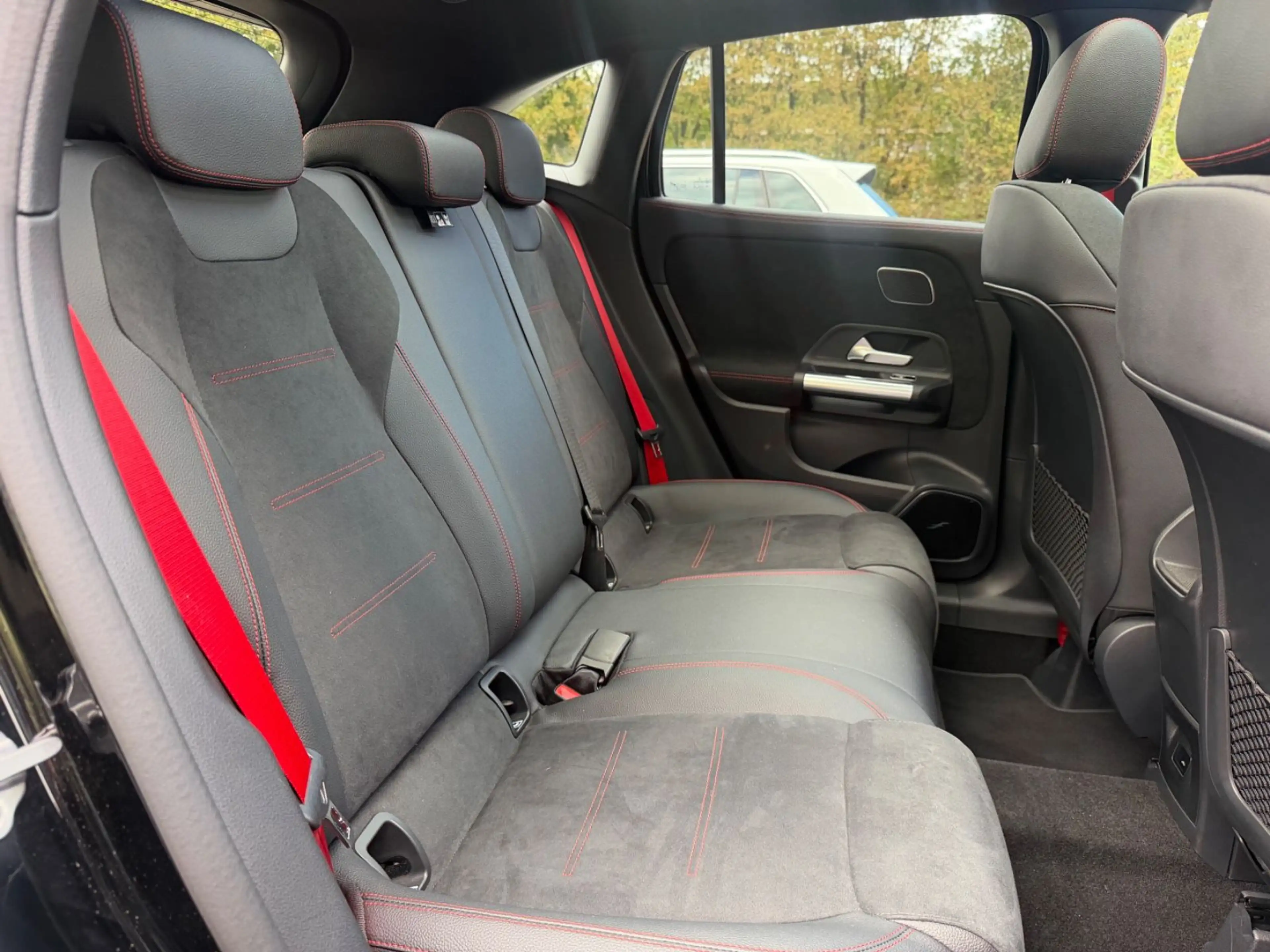 Mercedes-Benz GLA 45 AMG S 4Matic+ Pano Digital.T Leder LED — photo 14