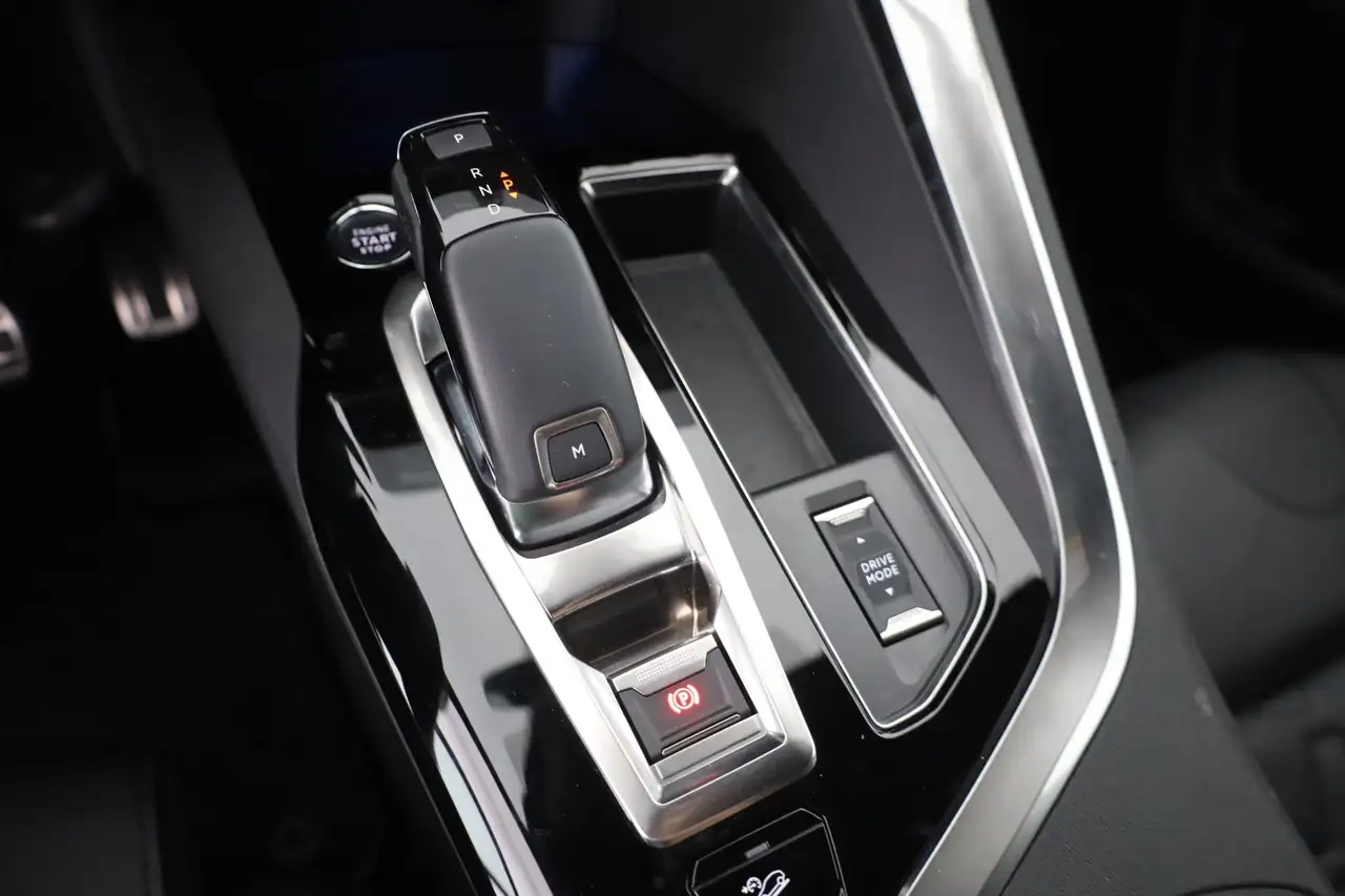 Peugeot 5008 1.2 e-THP EAT8 GT 7-Sitzer LED Leder Navi, миниатюра 13