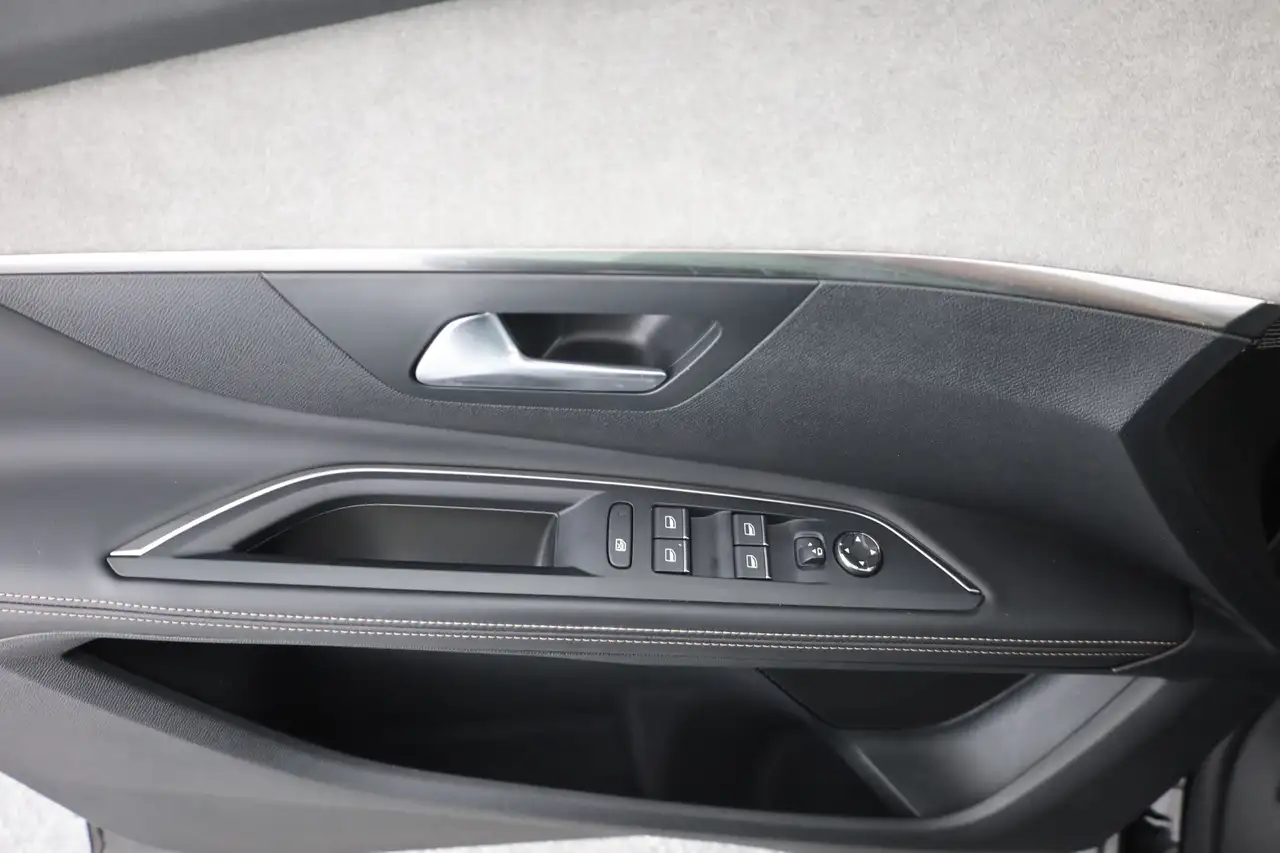 Peugeot 5008 1.2 e-THP EAT8 GT 7-Sitzer LED Leder Navi, миниатюра 22
