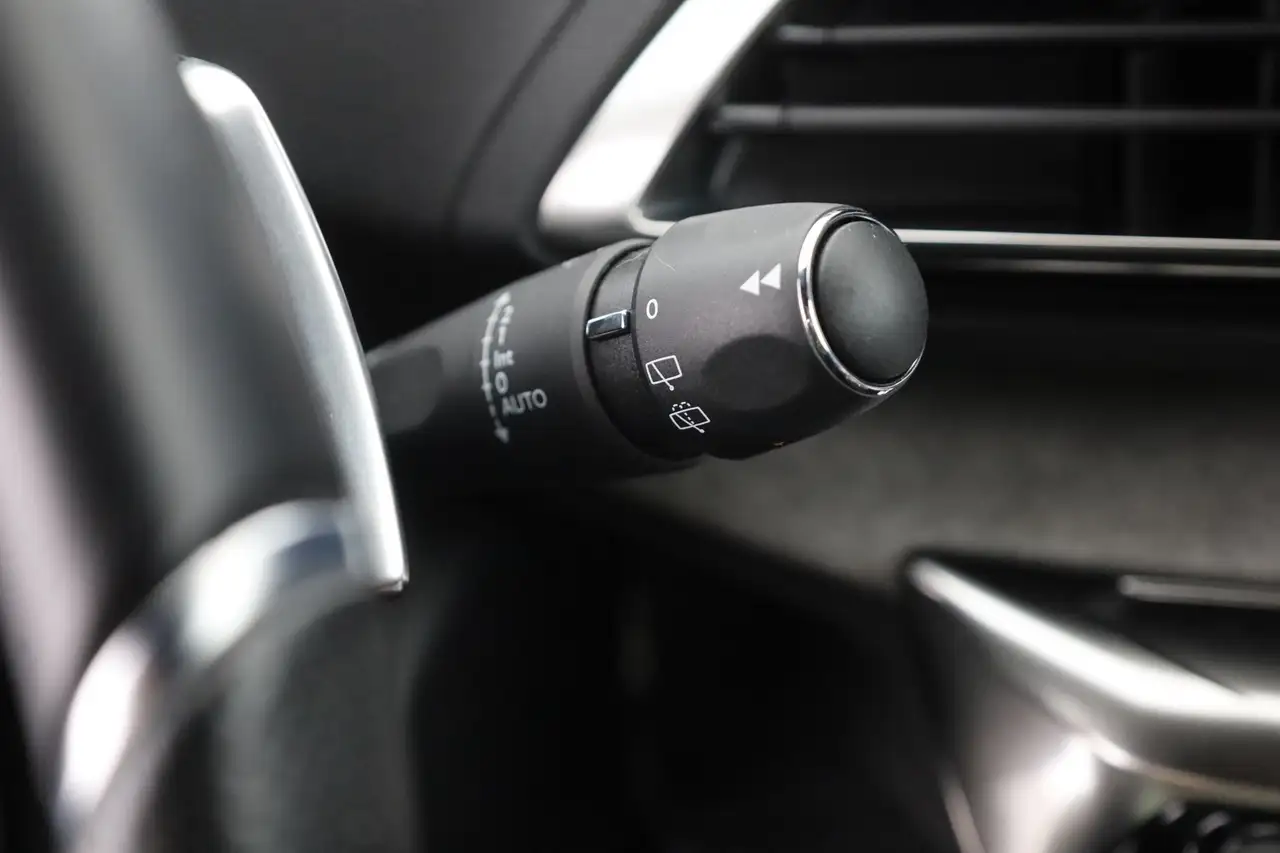 Peugeot 5008 1.2 e-THP EAT8 GT 7-Sitzer LED Leder Navi, миниатюра 20
