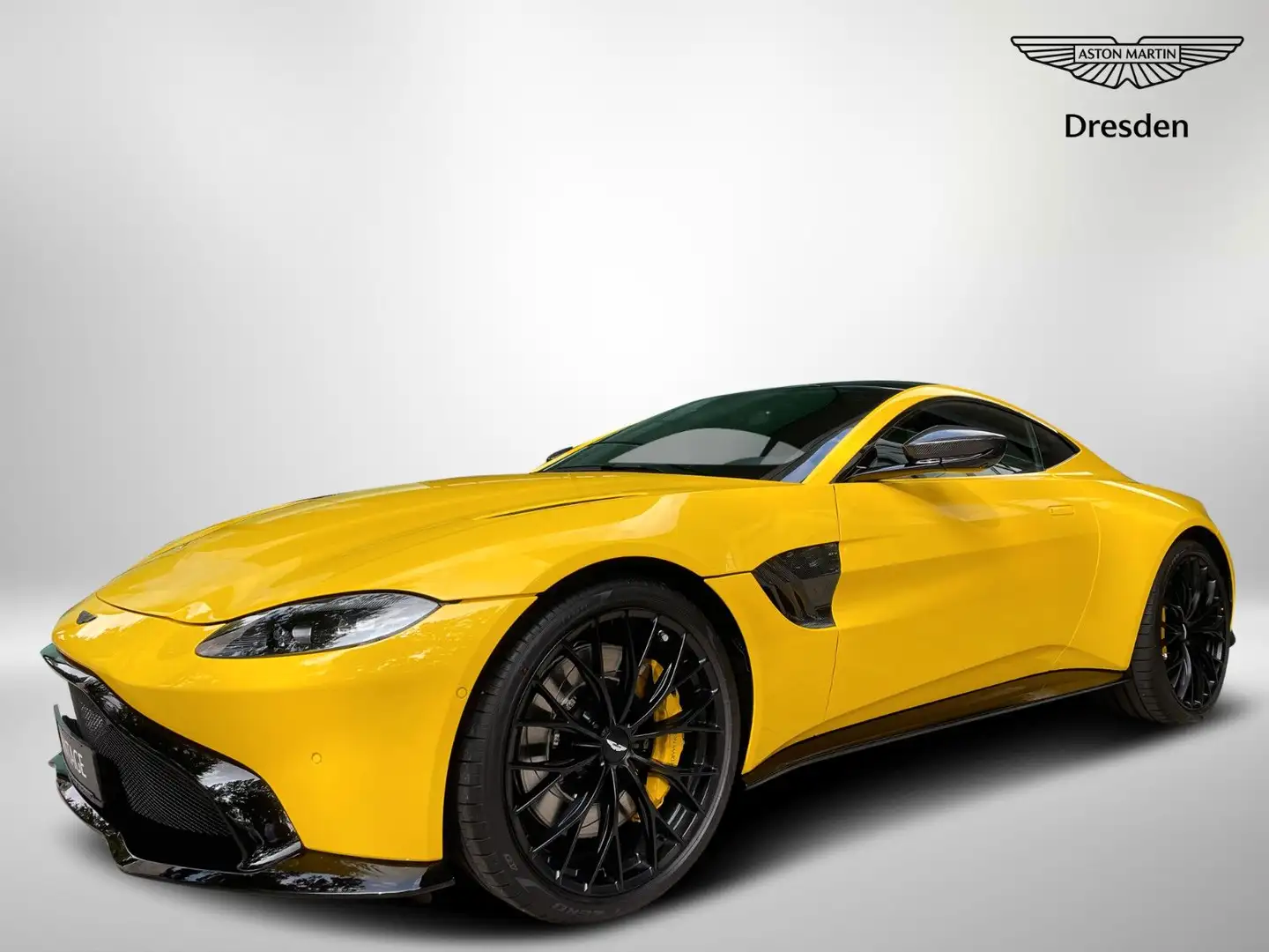 Aston Martin V8 Giallo - 1