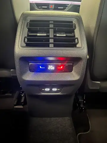 Volkswagen Tiguan view 14