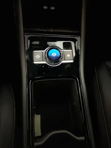 Volkswagen Tiguan view 28