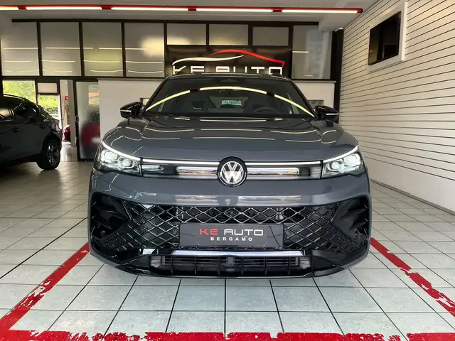 Volkswagen Tiguan view 8