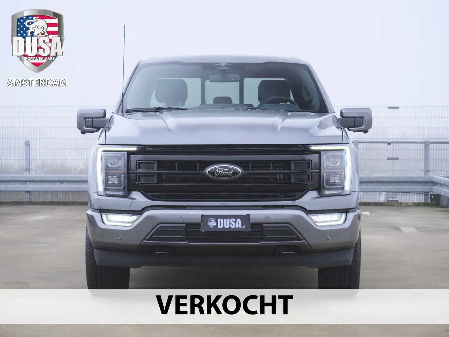 Ford F 150 5.0 V8 | Super Crew | Lariat FX4 | Black Edition | Gris - 2