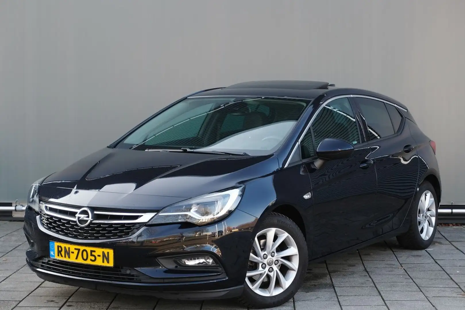 Opel Astra 1.6 CDTI Innovation Blauw - 1