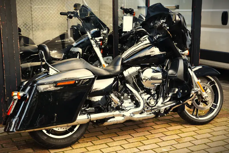 Harley-Davidson Street Glide - foto 3
