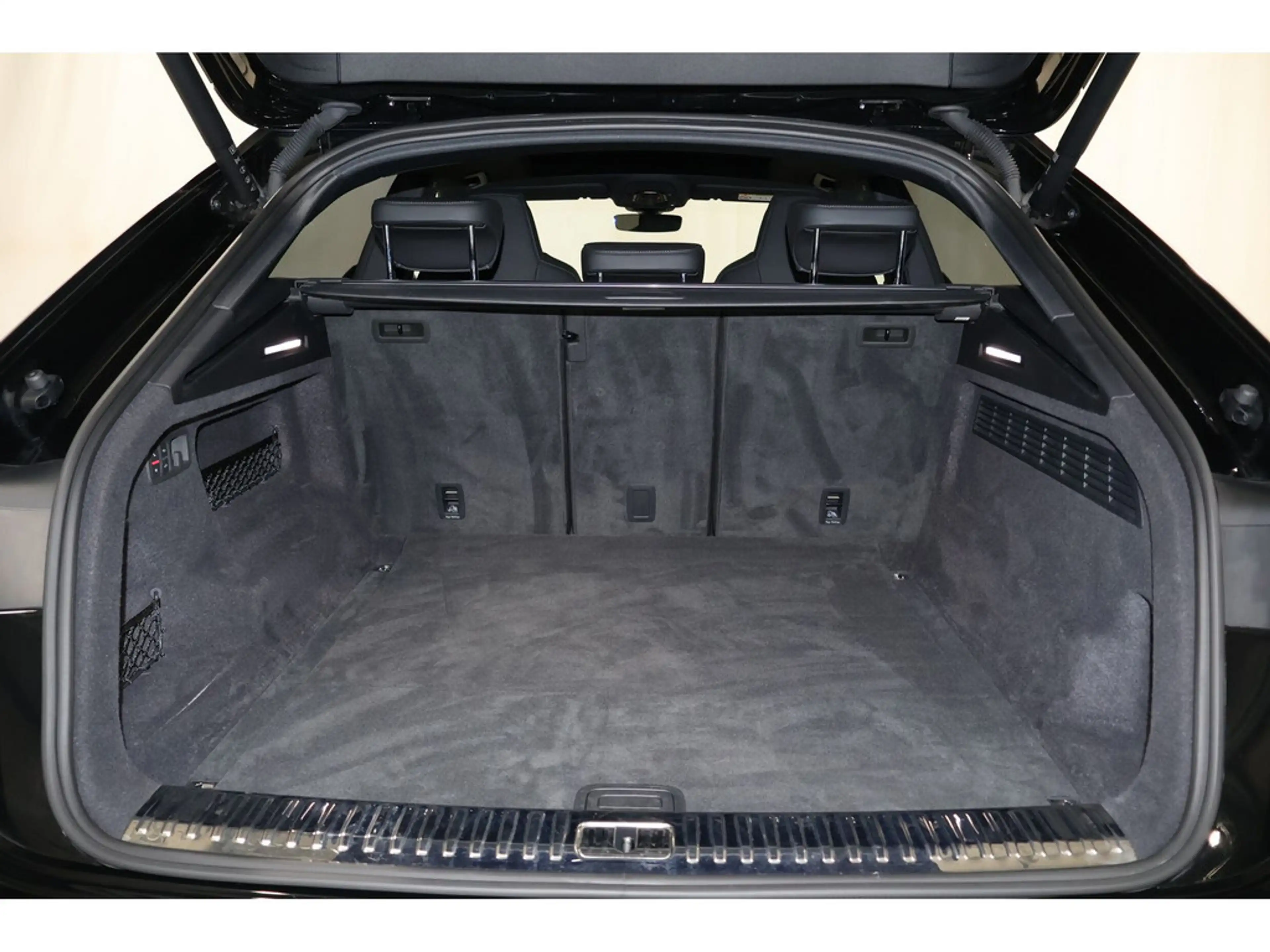 Audi SQ8 4.0 TFSI quattro competition plus B&O*Pano*AreaView * — photo 7