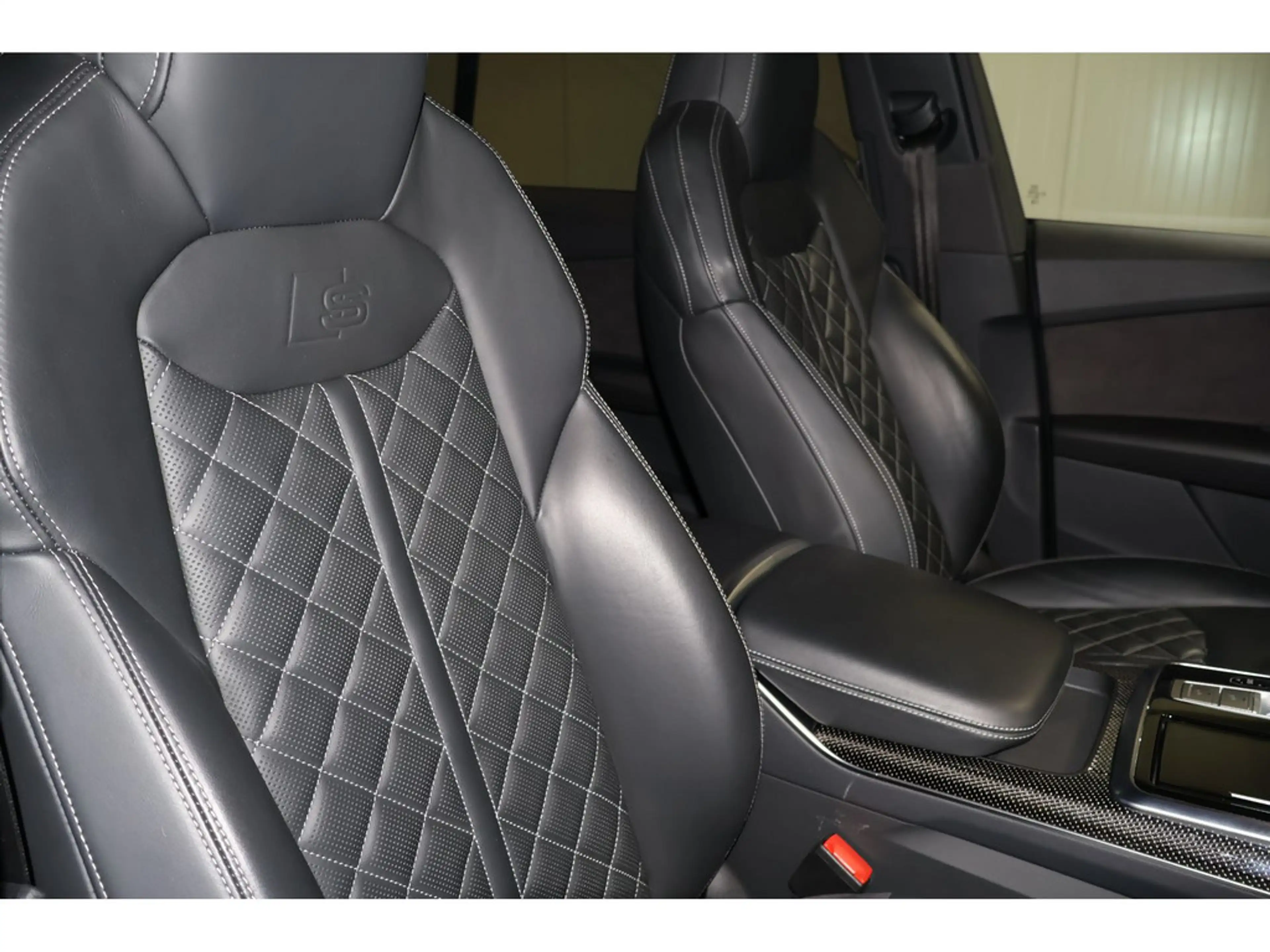 Audi SQ8 4.0 TFSI quattro competition plus B&O*Pano*AreaView * — photo 8