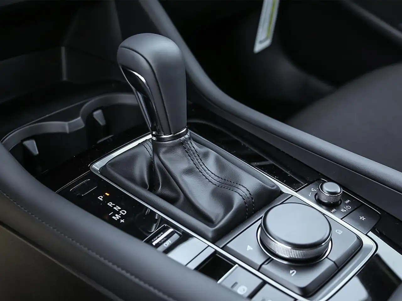 Mazda 3 снимка Mazda 3