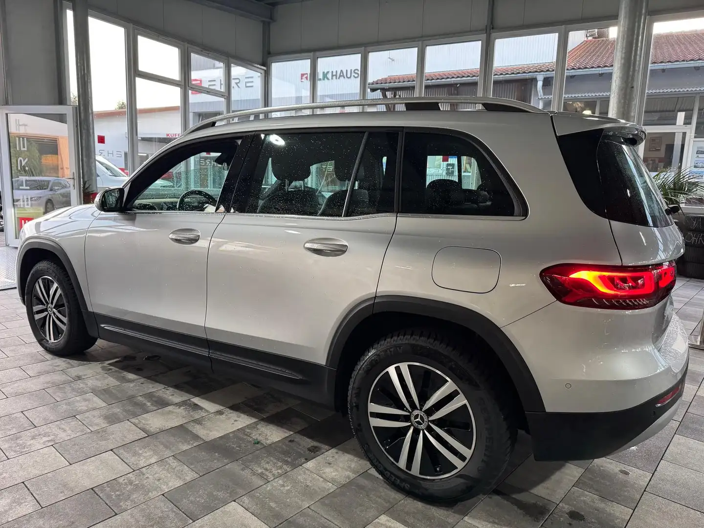 Mercedes-Benz GLB 220 , Navi, LED Multibeam, RFK Ezüst - 1