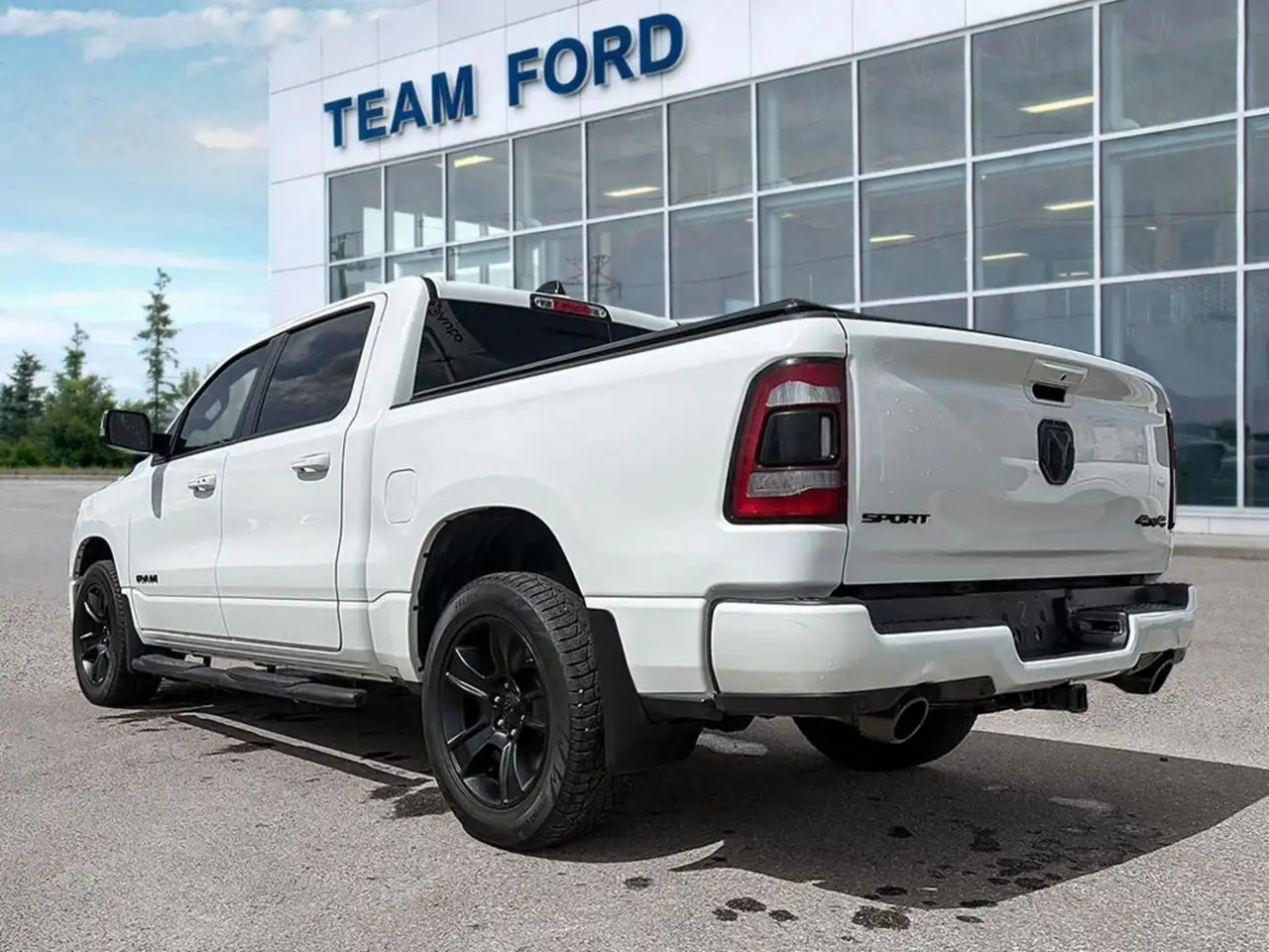 RAM 1500 снимка RAM 1500