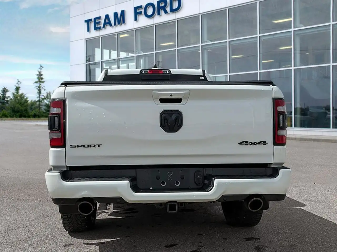 RAM 1500 снимка RAM 1500