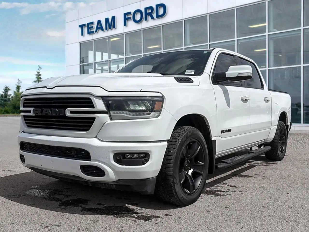 RAM 1500 снимка RAM 1500