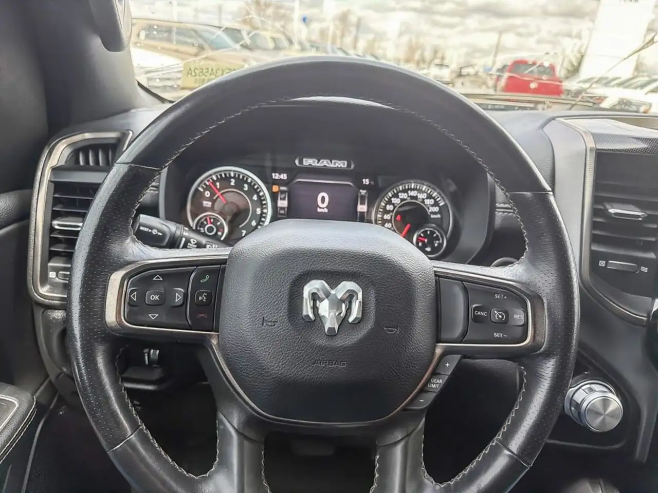 RAM 1500 снимка RAM 1500
