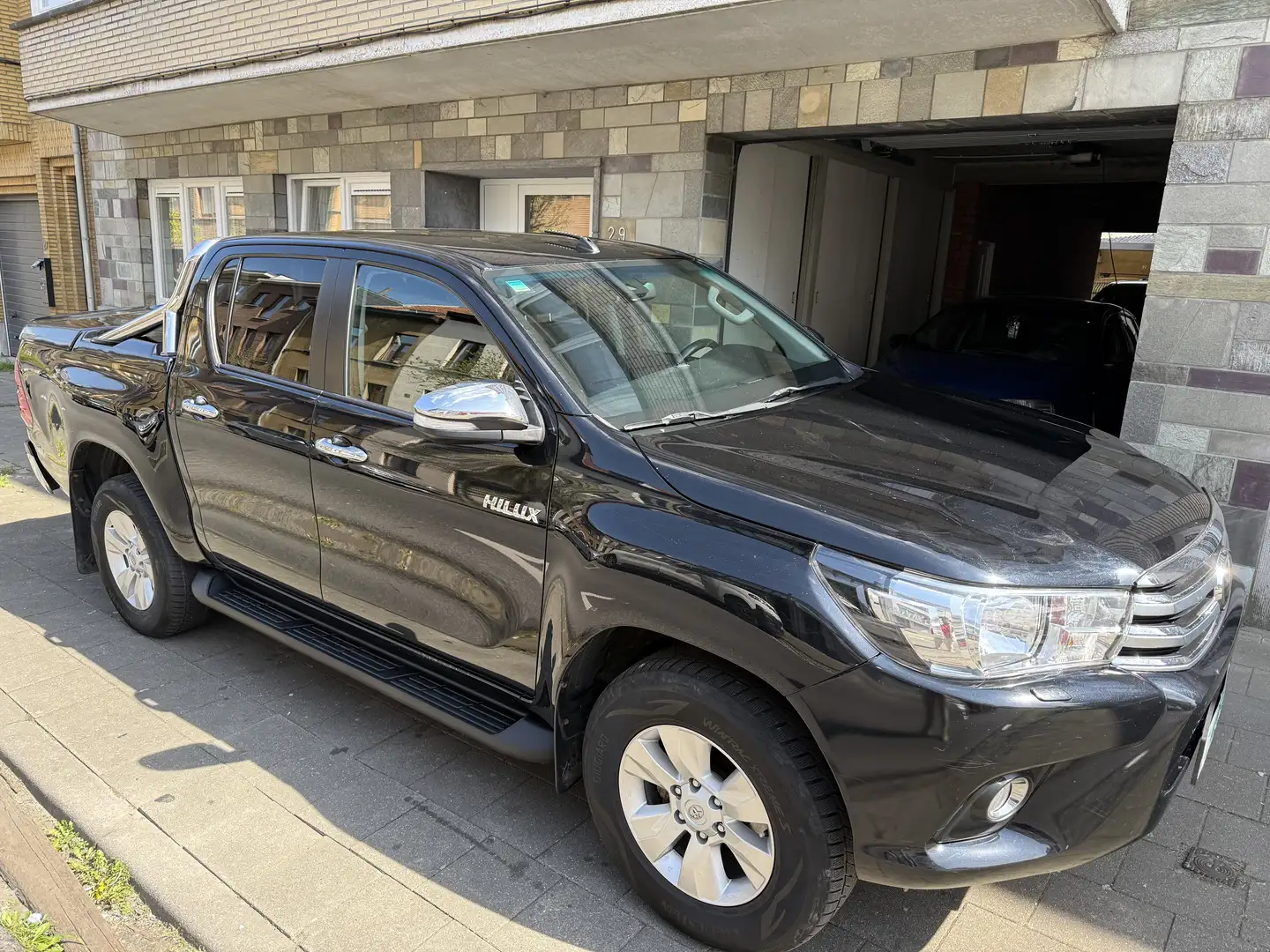 Toyota Hilux 2.4 D-4D 4WD  160000KM 1ER MAIN AUTOMATIQUE BELGE Noir - 1