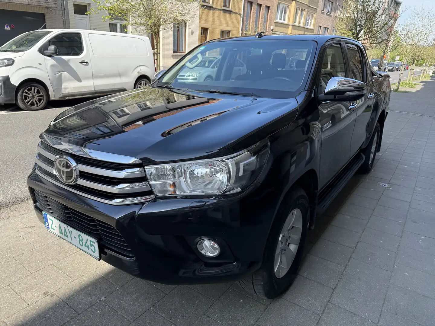 Toyota Hilux 2.4 D-4D 4WD  160000KM 1ER MAIN AUTOMATIQUE BELGE Noir - 2