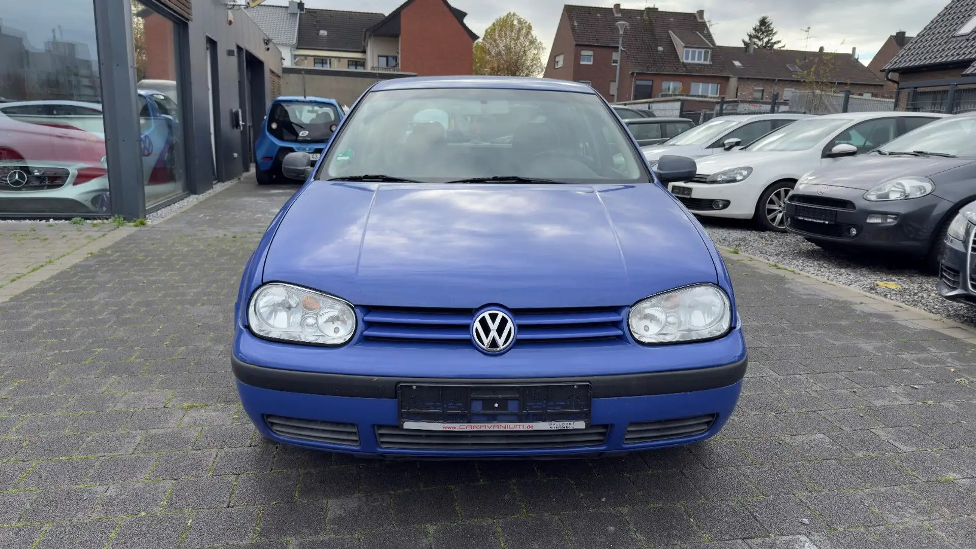 Volkswagen Golf 2.0 Automatik Blau - 2