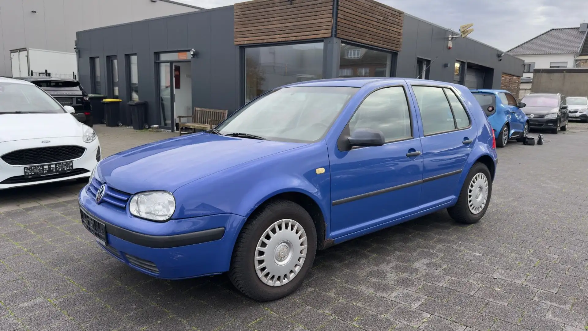Volkswagen Golf 2.0 Automatik Blau - 1