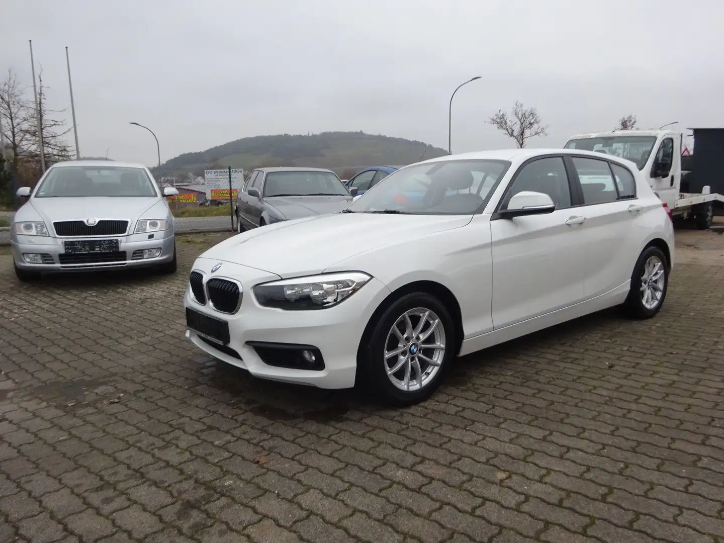 BMW 118 Bmw 118i Euro6 Tüv neu! Service neu! Leder Alu Bianco - 2