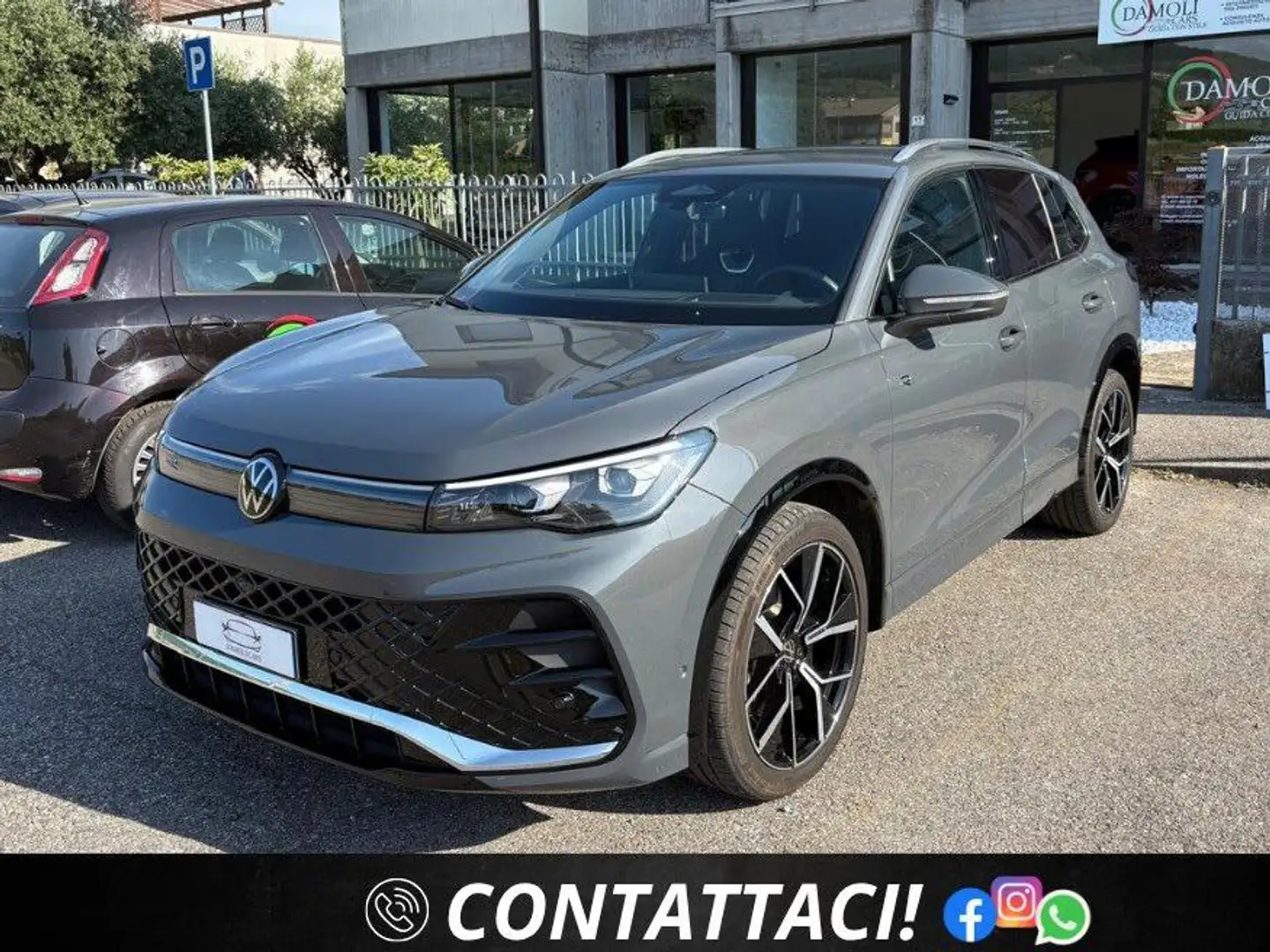 Volkswagen Tiguan Tiguan 2.0 tdi R-Line 150cv dsg Grigio - 1