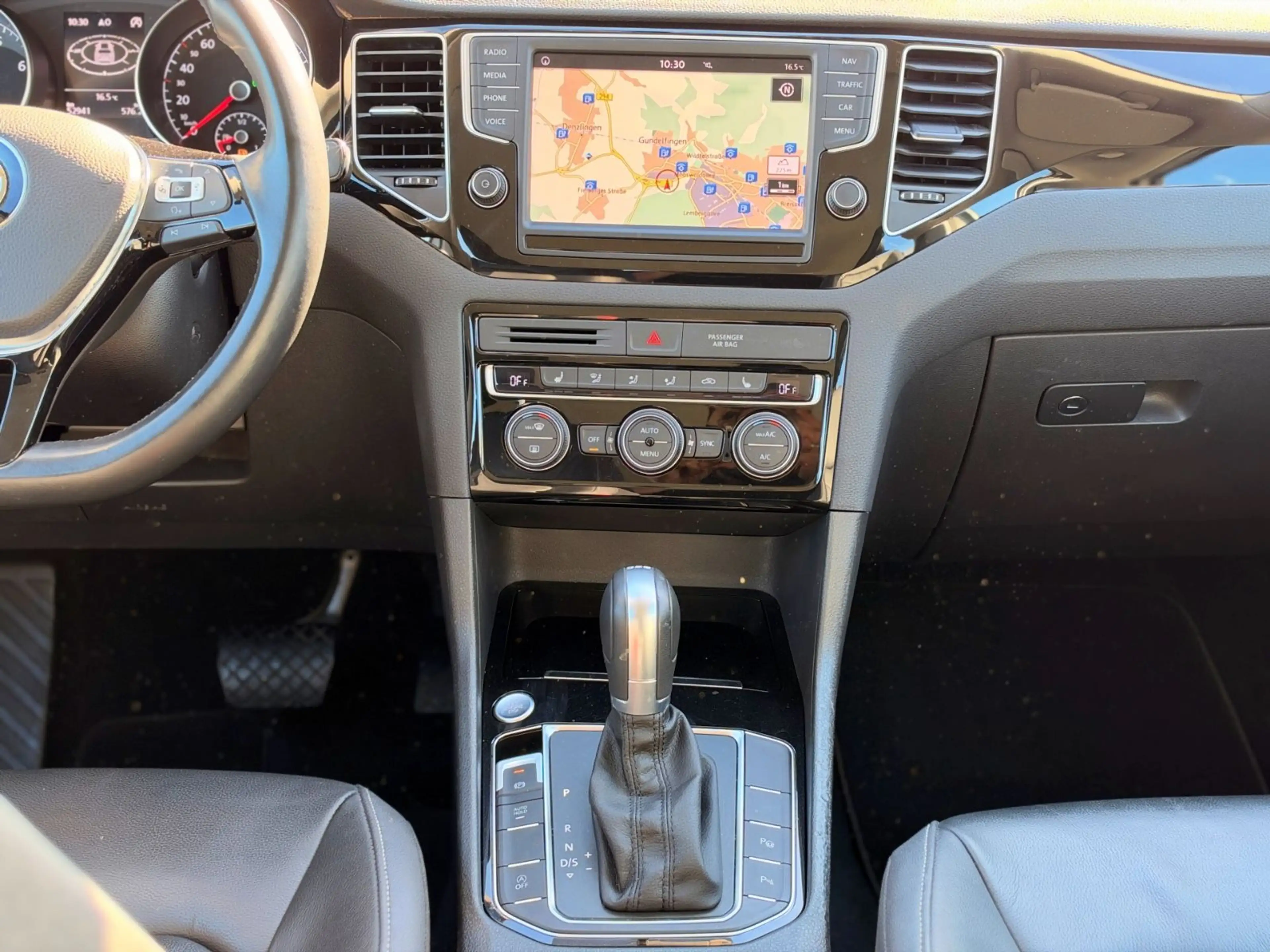 Volkswagen Golf Sportsvan VII Highline 1.4 TSI DSG/NAVI/LED — photo 12