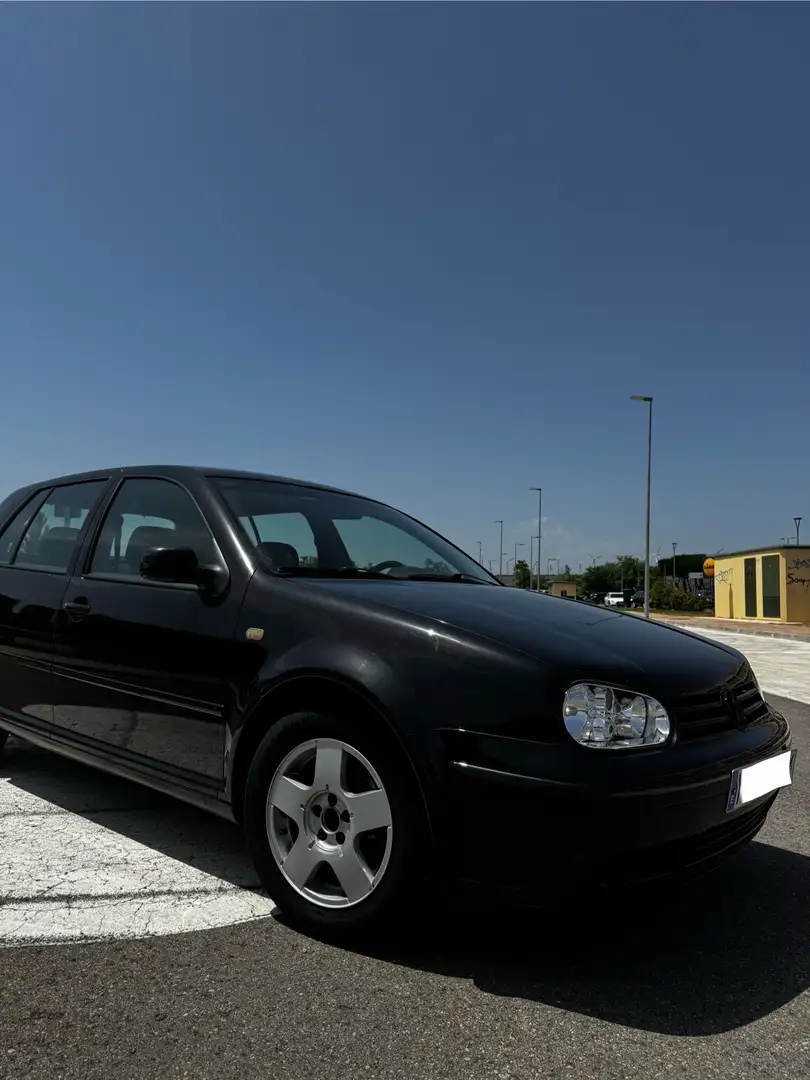 Volkswagen Golf 1.9TDI Highline 110 - 1