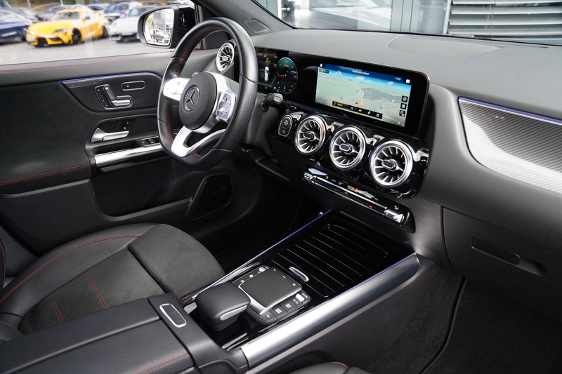 Mercedes-Benz GLA 220 d AMG Night-MBUX-MBeam-Kamera-Distr-AHK — photo 12
