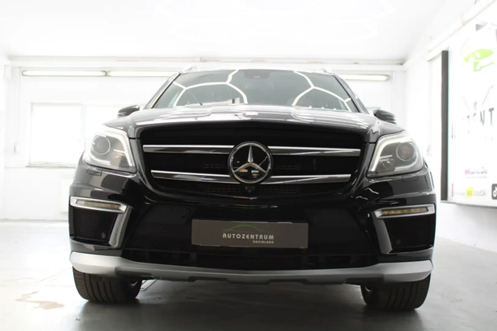 Mercedes-Benz GL 63 AMG 4Matic 7.Sitz/NAVI/KAMERA/H&K/PDC/LED Schwarz - 2