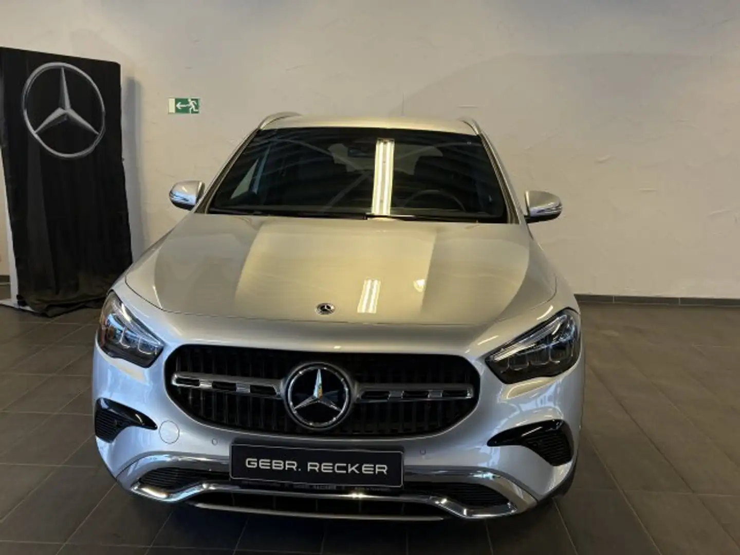 Mercedes-Benz GLA 200 GLA 200 Progressive Advanced+ AHK Memory Kamera Silber - 2