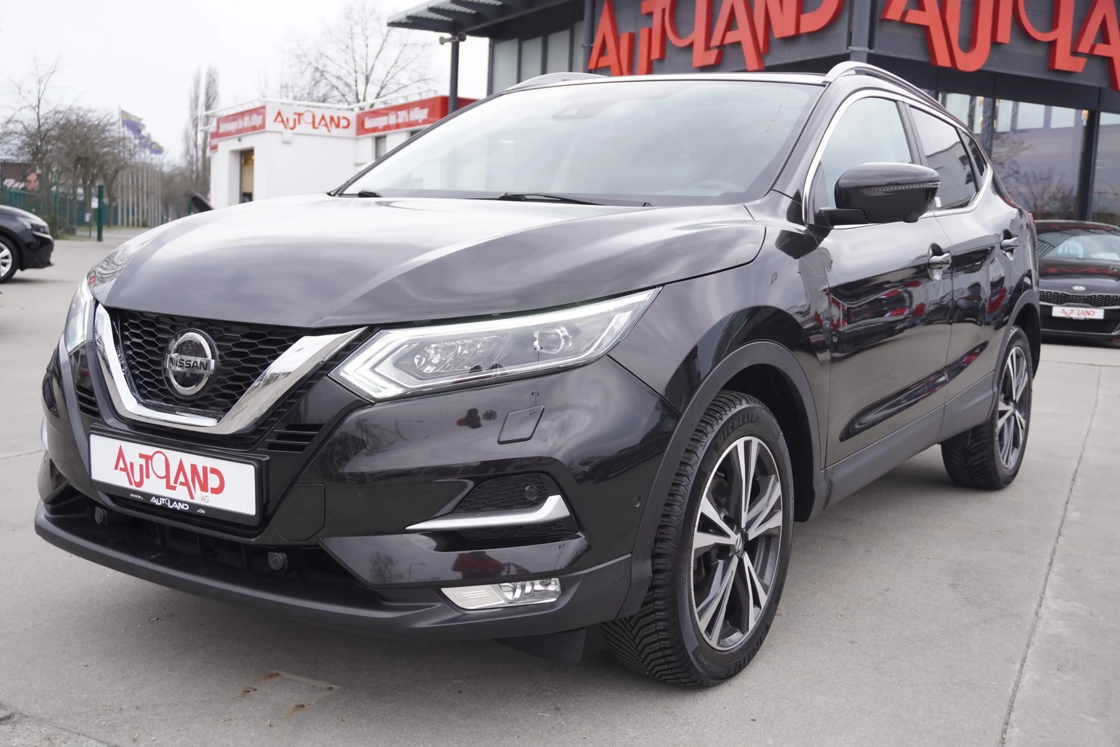 Nissan Qashqai 1.3 N-Connecta LED Navi Panorama 360° — photo 2