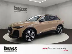 Audi Q5 SUV edition one mit Akzenten mythosschwarz TD